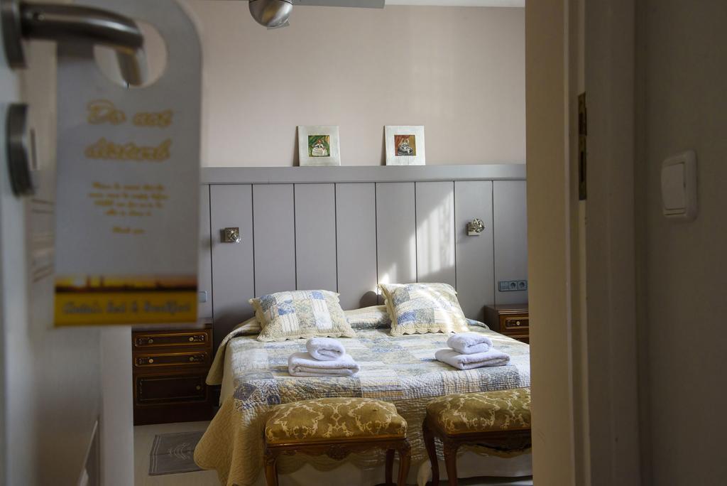 Anita'S Bed And Breakfast Barcelona Exterior photo